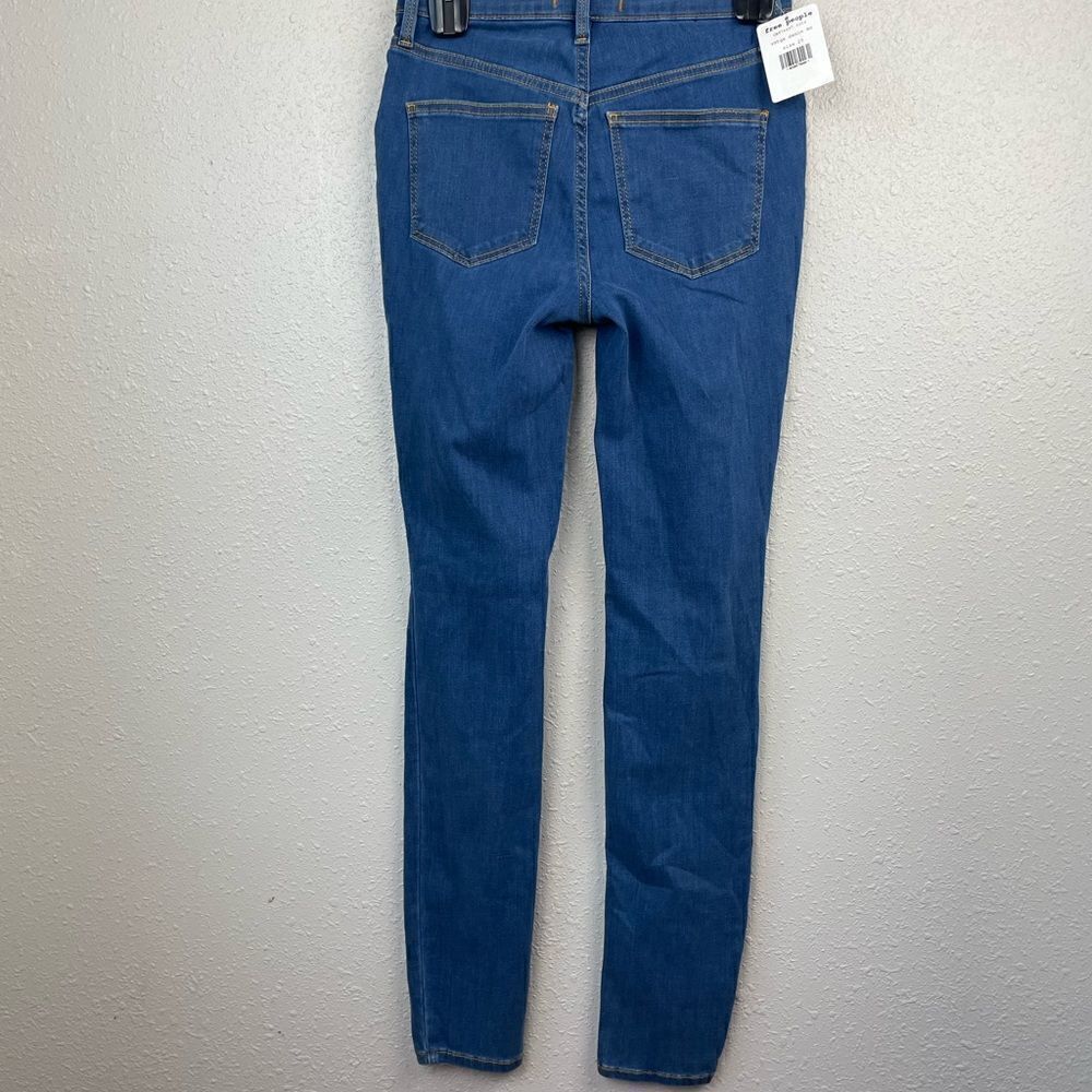 NWT Free People Vintage Distressed Denim Skinny Jeans Size 25 Regular - Picture 5 of 8